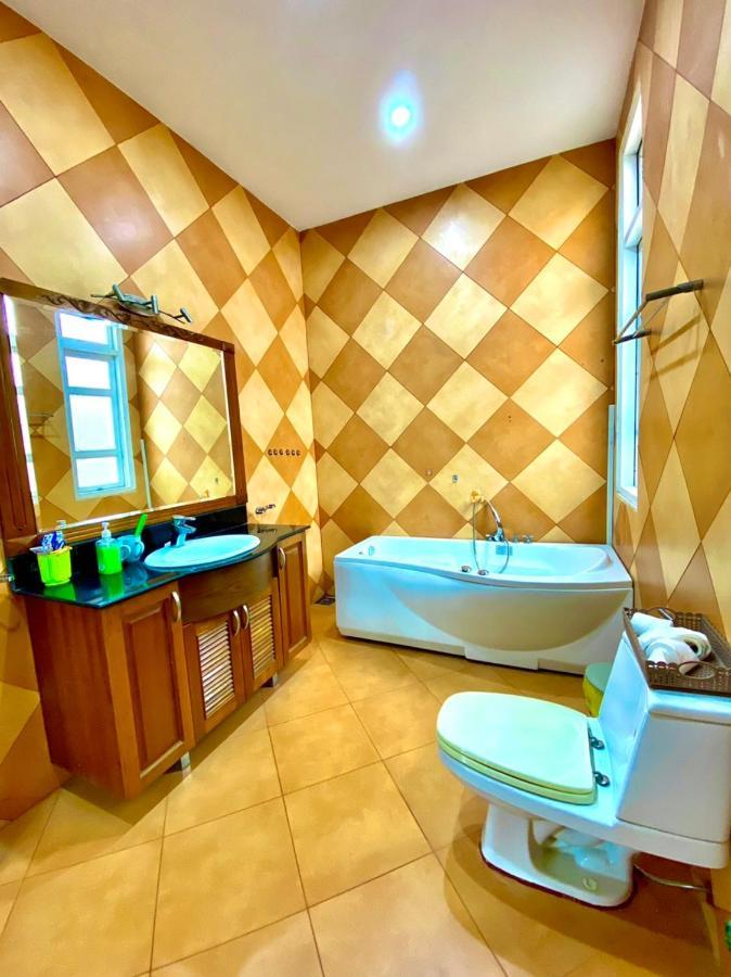 Villa Gem 15, Biet Thu 8 Phong Ngu Lon, Ho Boi Lon *
