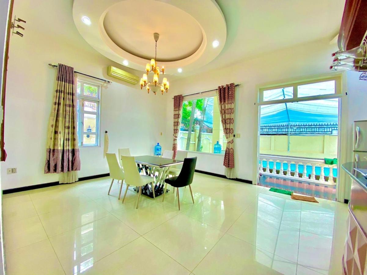 Gem 15, Biet Thu 8 Phong Ngu Lon, Ho Boi Lon Villa